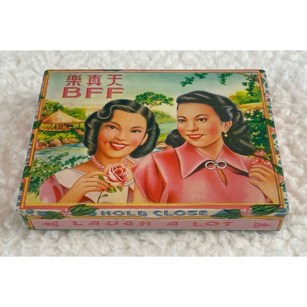 BLUE Q • Pink/Green/Multi 2011 Asian BFF Novelty Mini Pocket Box